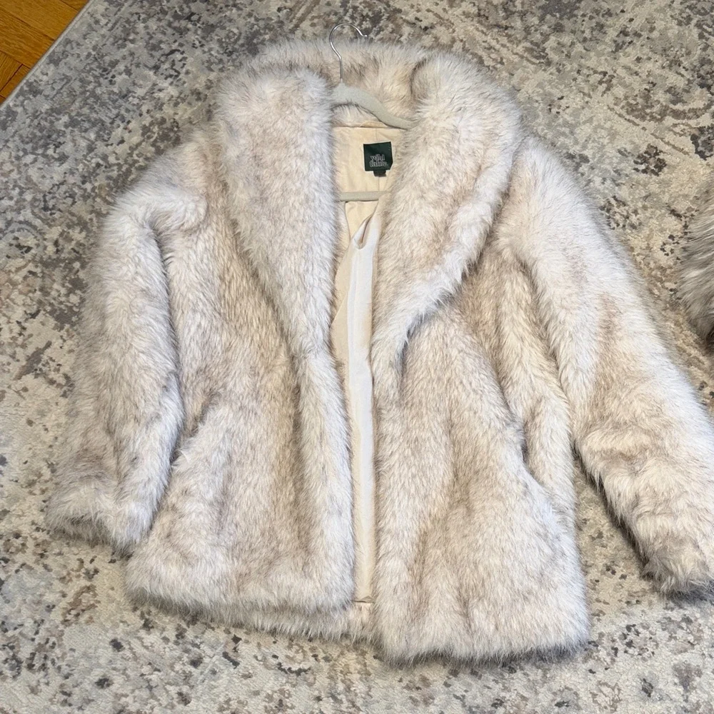 Cozy Faux Fur Jacket in Light Beige - Women’s Elegant Outerwear - Picture 5 of 11